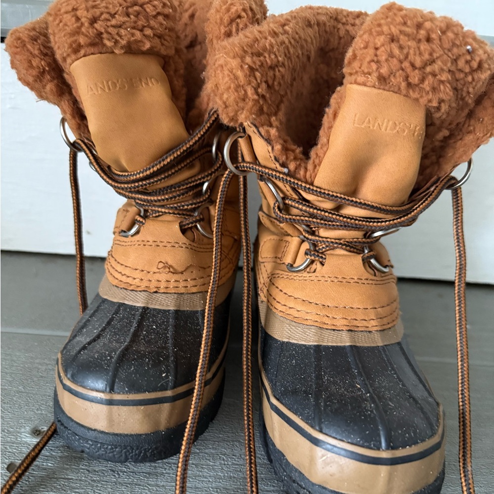 Land’s End Insulated Boots size 12 youth